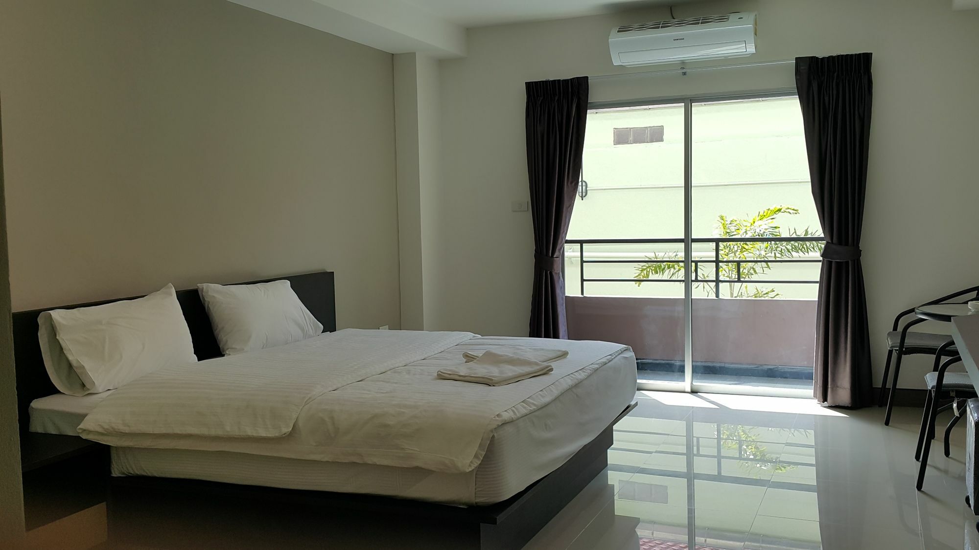 B Space Residence Nong Prue Exterior foto