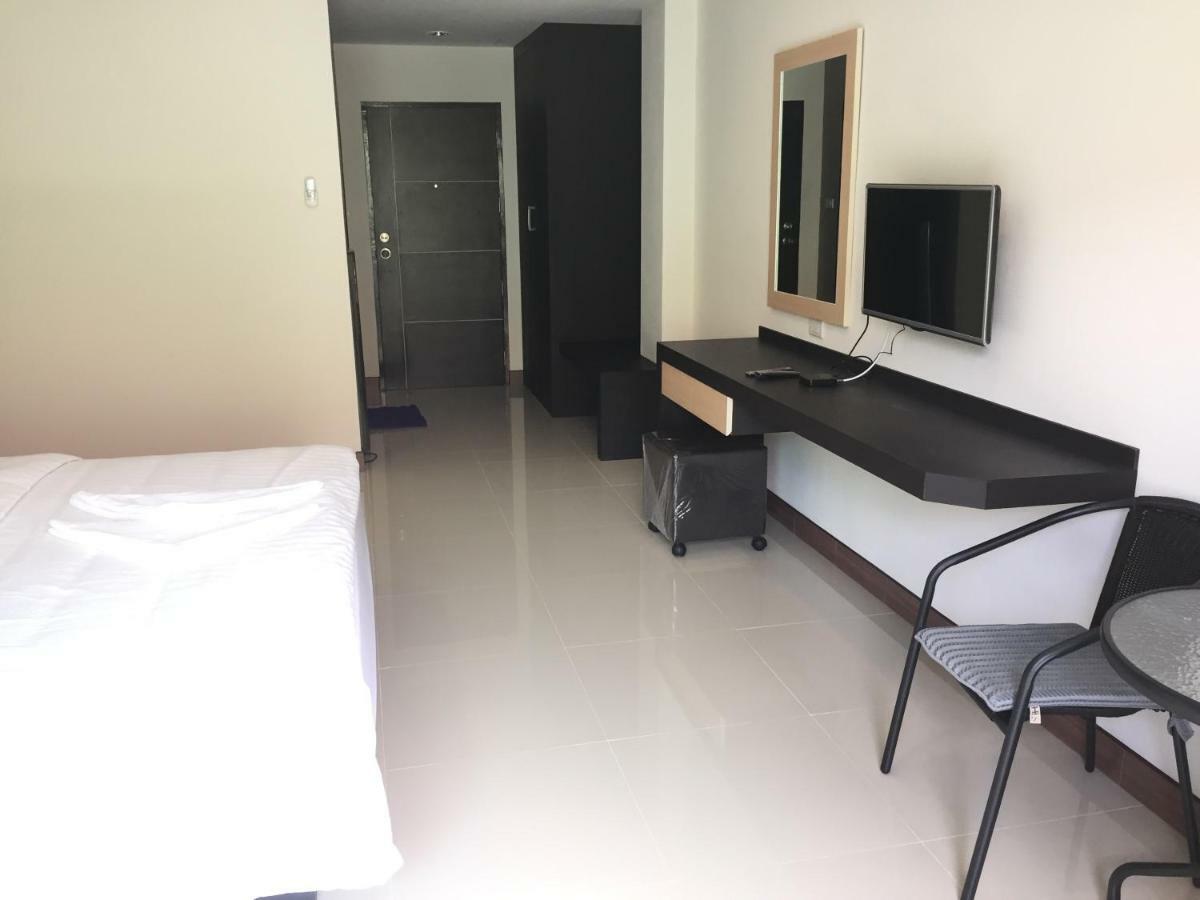 B Space Residence Nong Prue Exterior foto